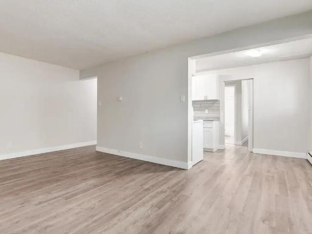Lockwood Apartments Bachelor Apartment for Rent