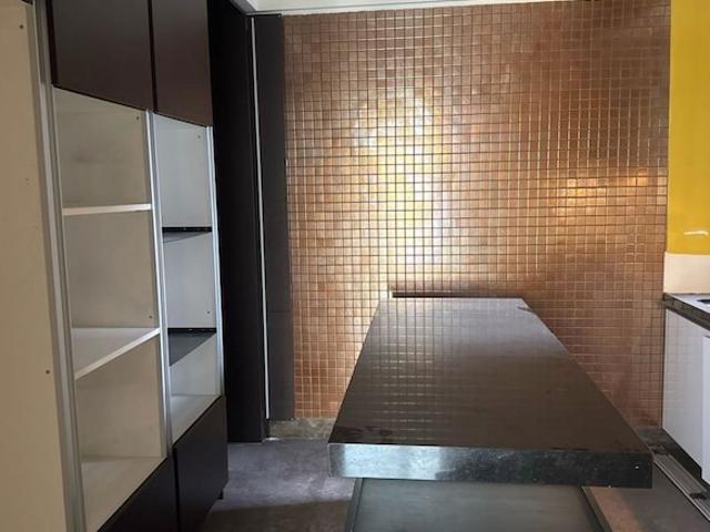 Lodha Trump Tower 4 Bedroom 1600 Sq. Ft. Apartment in Worli Mumbai Listing ID: #10274