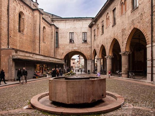 Lodi centro Trilocale 700eu ben composto