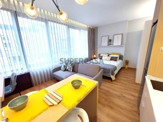 Loft novo, mobilado e equipado, no coração do Porto