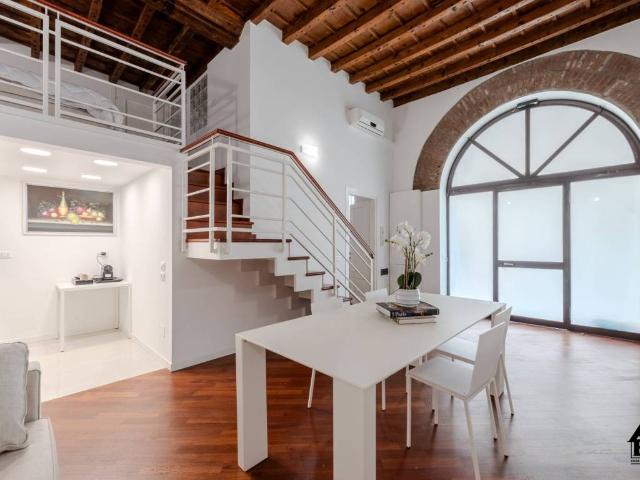 Loft / Open Space in vendita a Milano MI