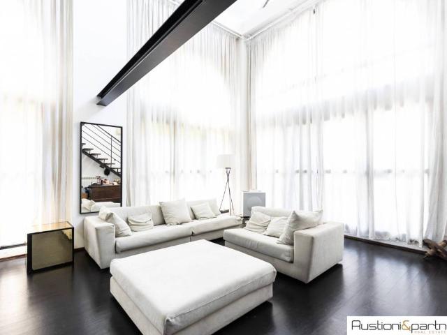 Loft / Open Space in vendita a Milano MI