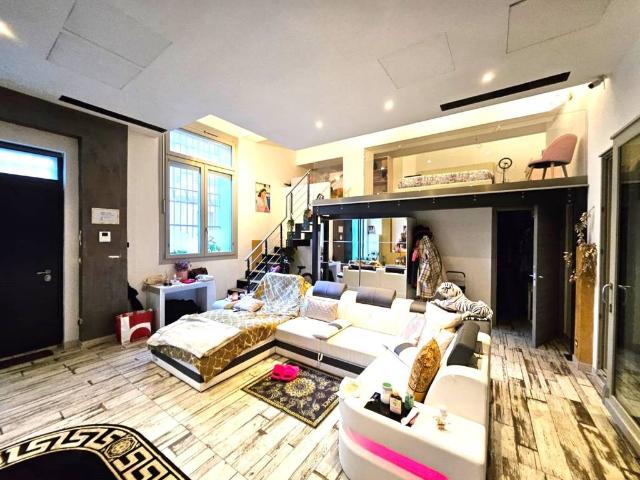 Loft / Open Space in vendita a Bologna BO