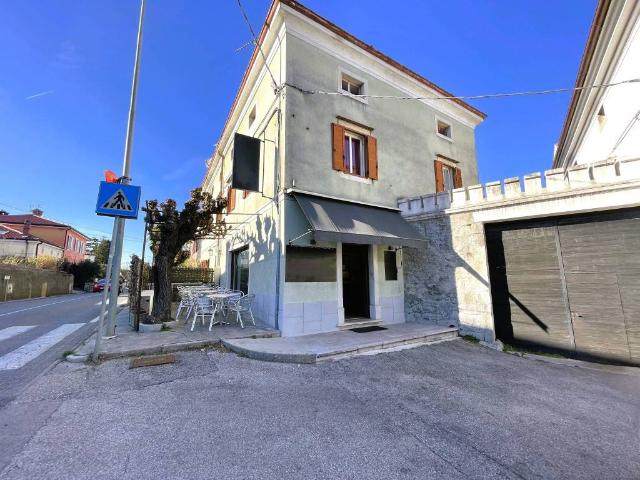 Loft / Open Space in vendita a Duino Aurisina TS