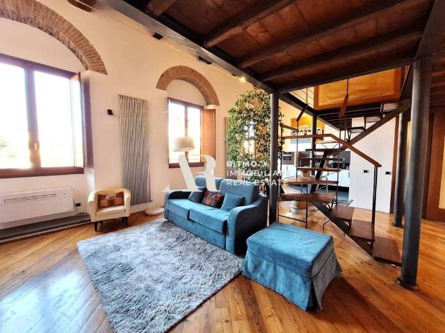 Loft / Open Space in vendita a Firenze FI