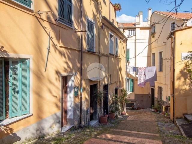Loft / Open Space in vendita a Imperia IM