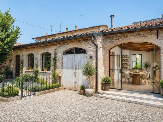 Loft / Open Space in vendita a Bibbiano RE