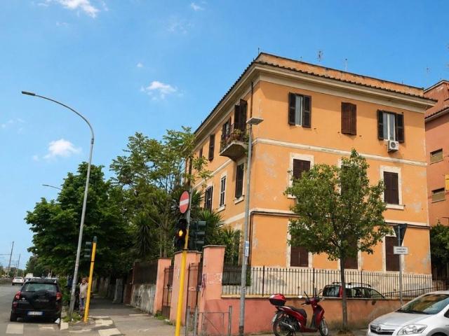 Loft / Open Space in vendita a Roma RM
