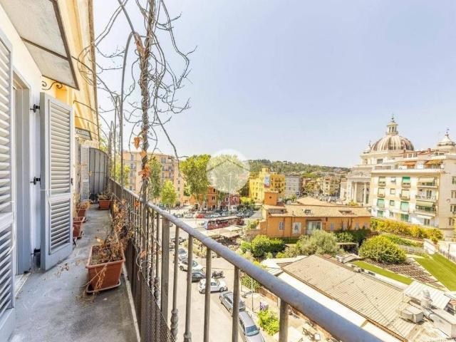 Loft / Open Space in vendita a Roma RM