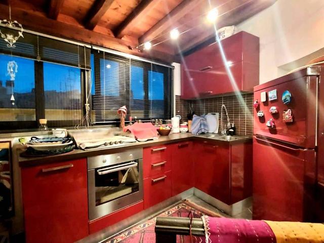 Loft / Open Space in vendita a Ronciglione VT
