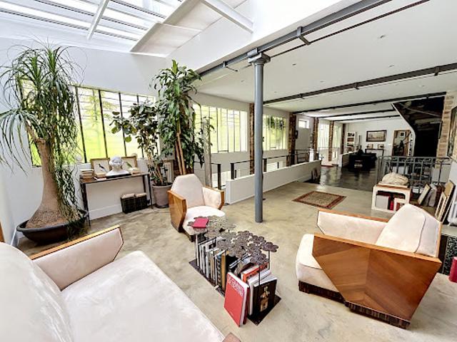 Loft avec salle de réception