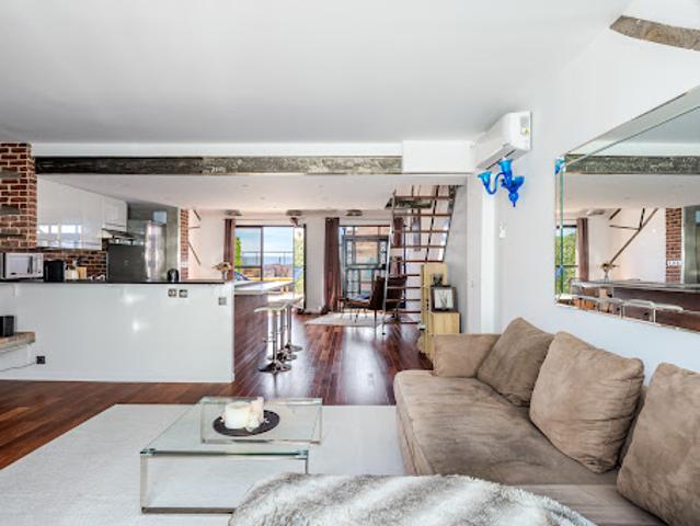 Loft avec terrasse