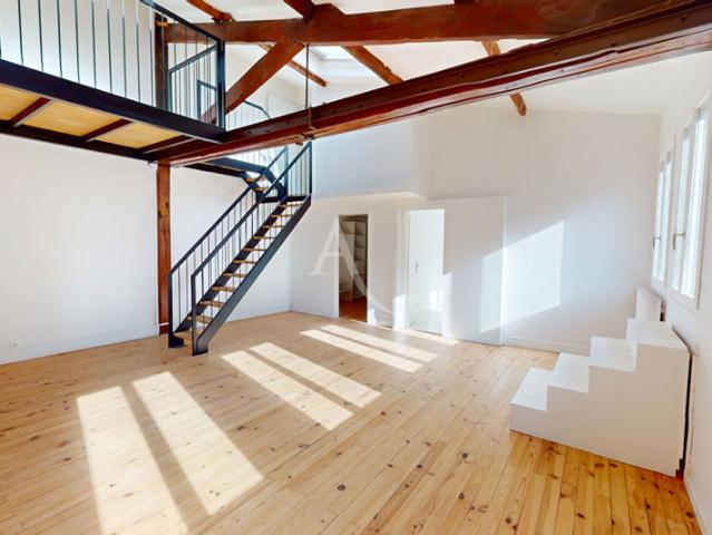 Loft avec terrasse !