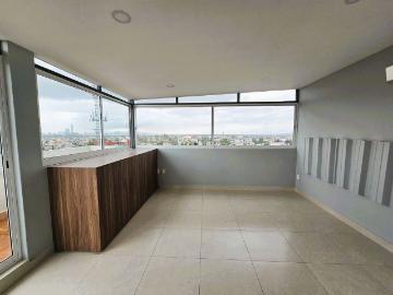Loft abierto con estacionamiento y terraza