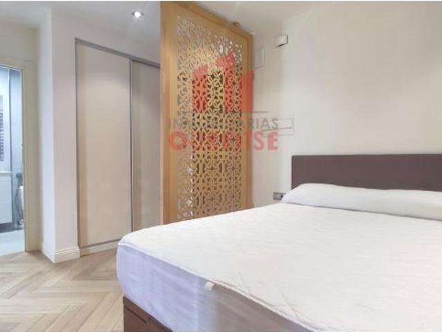 LOFT AMUEBLADO EN EL CASCO ANTIGUO DE OURENSE QUEDA DISPONIBLE A FINALES DE JUNIO 2026