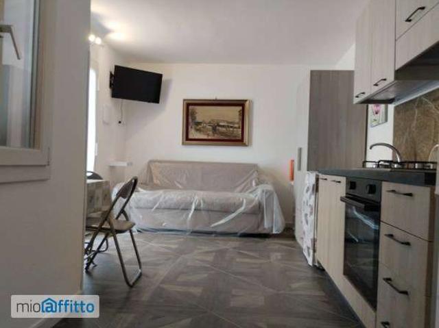 Loft arredato con terrazzo Centro