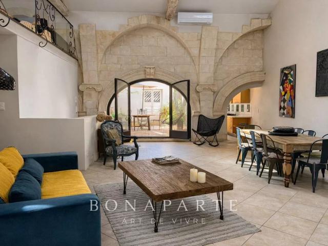 Loft Centre Ville Saint Remy De Provence 140m² Saint Rémy de Provence
