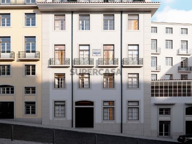 Loft com 252 m2 inserido em novo empreendimento no Chiado