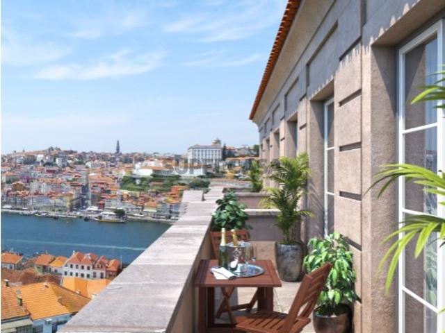Loft com varanda junto ao Jardim do Morro, Vila Nova de Gaia