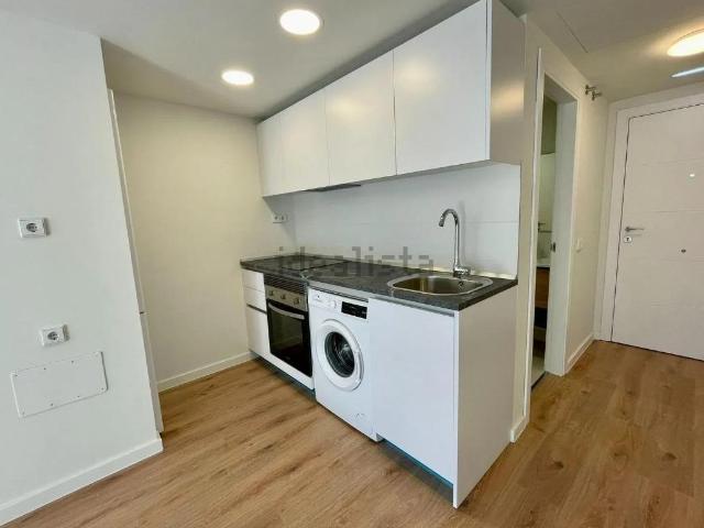 Loft con terraza. Estancias largas o cortas. Para empresa o particular
