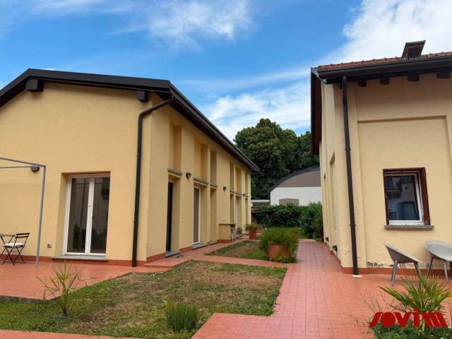 LOFT CON GIARDINO PRIVATO A DUE PASSI DALLA BOCCONI