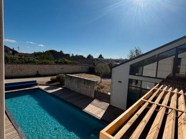 LOFT CONTEMPORAIN+PISCINE 12x4+gge 162m2+1490m2 terrain