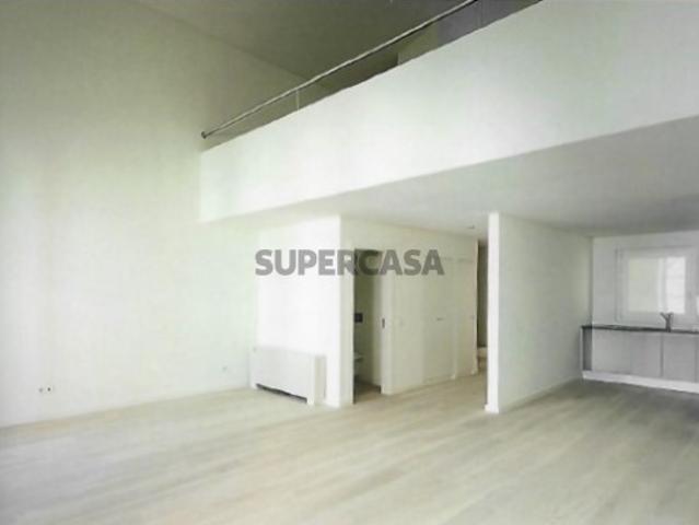 LOFT DUPLEX T2 no Centro de Lisboa com Rentabilidade | Wallis Real Estate