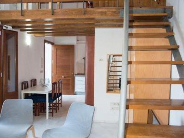 Loft Dúplex Amueblado y Perfectamente Equipado Junto a la Ribera