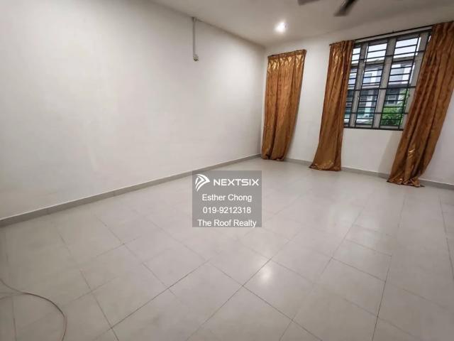 Loft Duplex 角头单位出售 #Almas Suites 896sqft【1+1房2厕】High Floor｜Unblock View 装修和家具都ready，基本不用再折腾，整体布置温馨 买了可以直接入住 位于 Puteri Harbour Iskandar Puteri Selling Price RM650K
