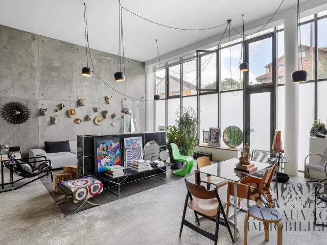LOFT D'ARCHITECTE USAGE MIXTE 196 M2 3 CHAMBRES BAS MONTREUI