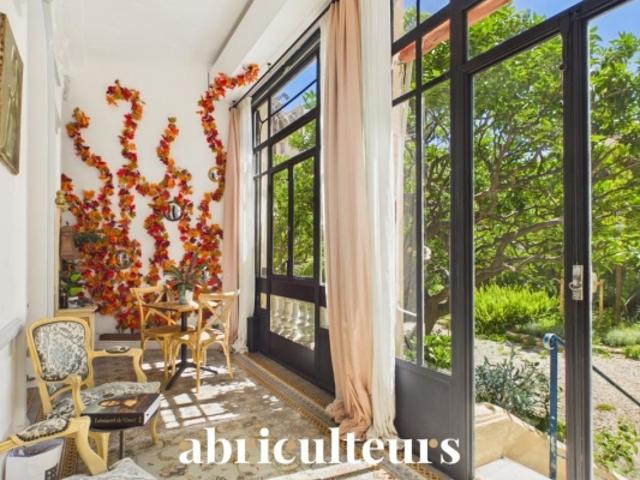 Loft de caractère de 66 m² Plein sud sur jardin en vente à Nice 06000