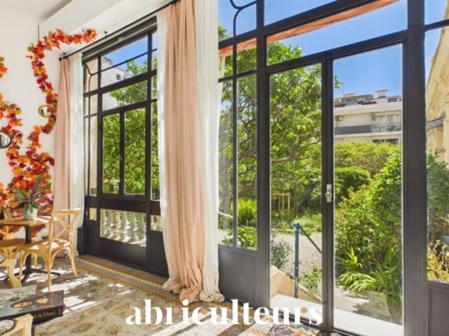 Loft de caractère de 66 m² Plein sud sur jardin Palais niçois