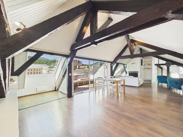 Loft de type 6 Rare a la vente gros potentiel Chambery 151 m2