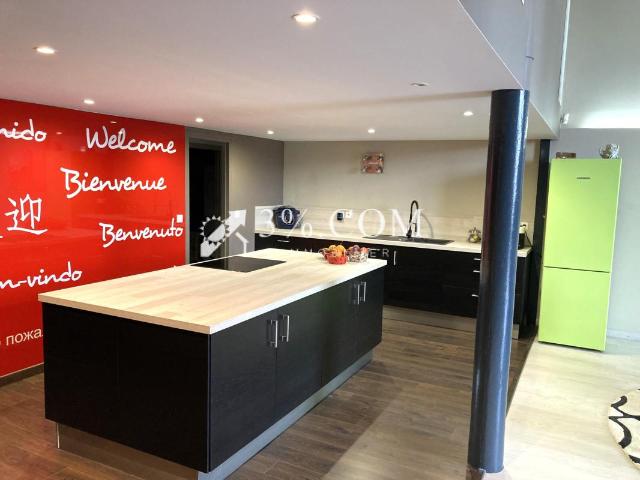 Loft de 158 m2 avec 3 Ch + place de parking