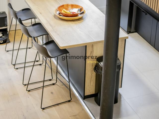 LOFT D'EXCEPTION 140 m2 • TERRASSE • 4 CHAMBRES • PARKING