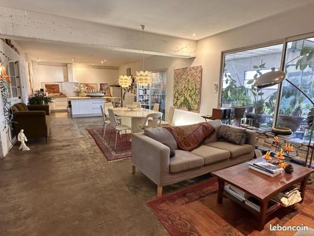 LOFT D'EXCEPTION AVEC ATELIER D'ARTISTE 225 m² BARJOLS