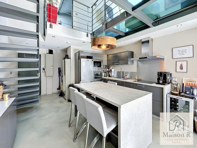 Loft d'exception T3 de 78 m2 et son jardin privatif de 20 m2