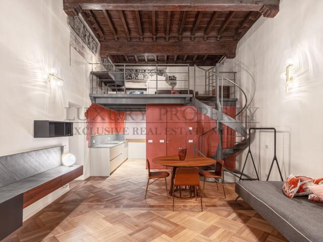 LOFT DI DESIGN E PREGIO IN VIA SAN MAURILIO