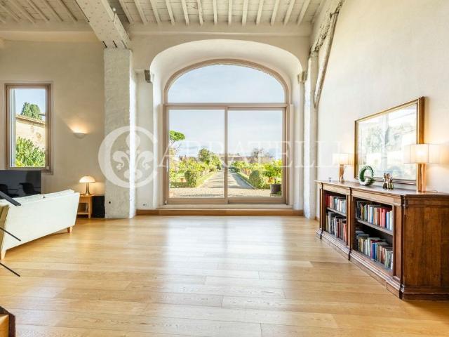 Loft di prestigio di 600 mq in affitto Firenze, Italia