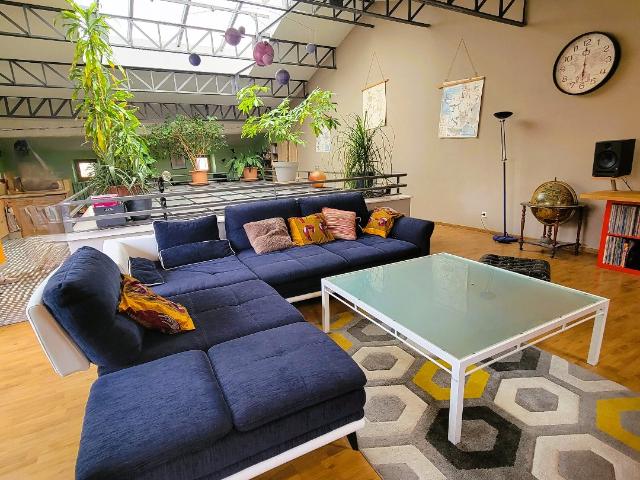 Loft exceptionnel et rare en duplex avec terrasse à Pézenas