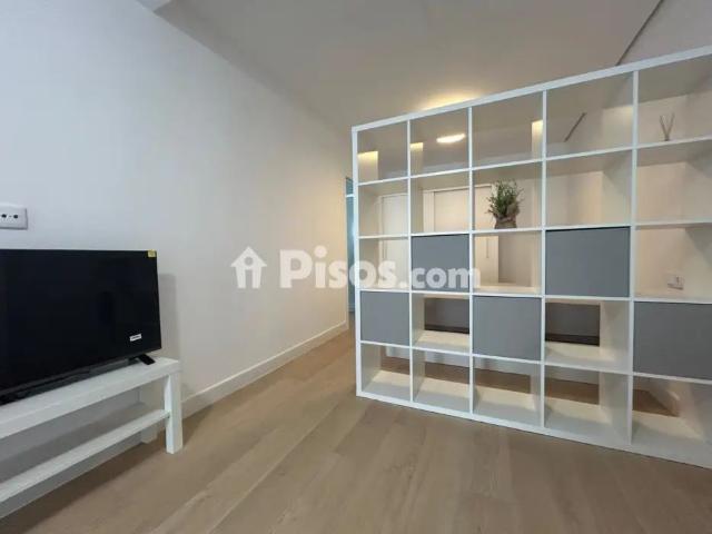 Loft en alquiler en Carrer Martín de Torres