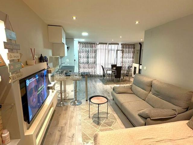Loft en venta en Barakaldo, Arteagabeitia Retuerto Kareaga. LOFT TOTALMENTE AMUEBLADO AL LADO DEL MAXCENTER RETUERTO. Lofts.