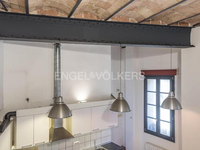 Loft en venta en Barcelona, Vallcarca Penitents. Exclusivo Loft en Edificio Noucentista en Vallcarca. Lofts.