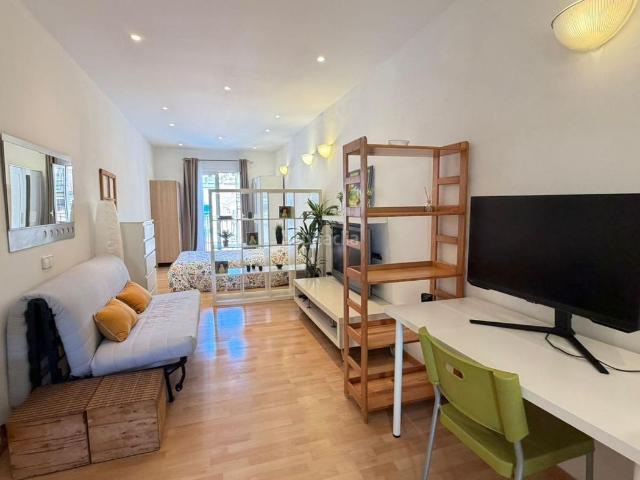 Loft en venta en Barcelona, Raval. Lofts.