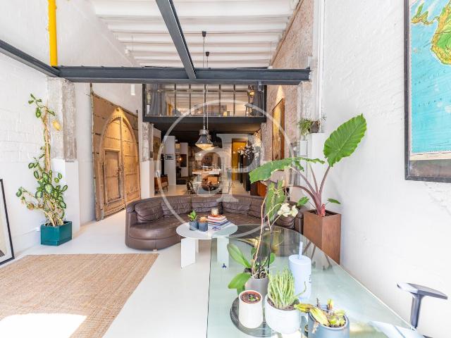 Loft en venta en Barcelona, Sants. Loft en venta en Sants. Lofts.