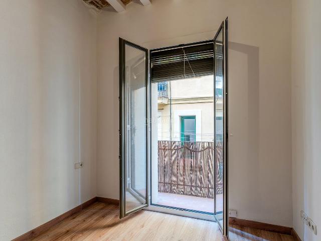 Loft en venta en Barcelona, St. Pere Sta. Caterina El Born. Loft con Balcón en Venta en Ciutat Vella. Lofts.