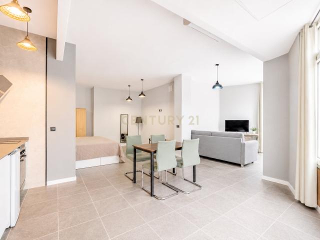 Loft en venta en planta baja con entrada independiente junto al Nou Mestalla
