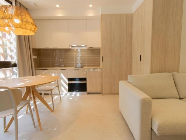 Loft en venta en Valencia, L´Amistat. VIVIENDA EN PLANTA BAJA C. DR. VICENTE PALLARÉS AV. BLASCO IBÁÑEZ. Lofts.