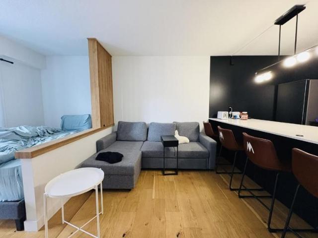 Loft entièrement meublé à louer Saint Jean Baptiste juillet 2025
