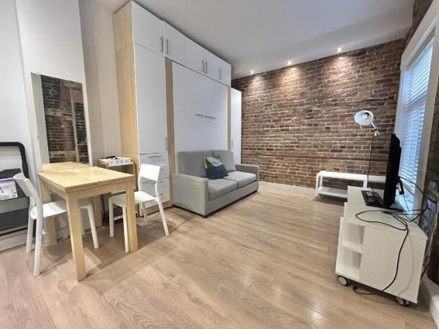 Loft entièrement meublé à louer Saint Jean Baptiste juillet 2026